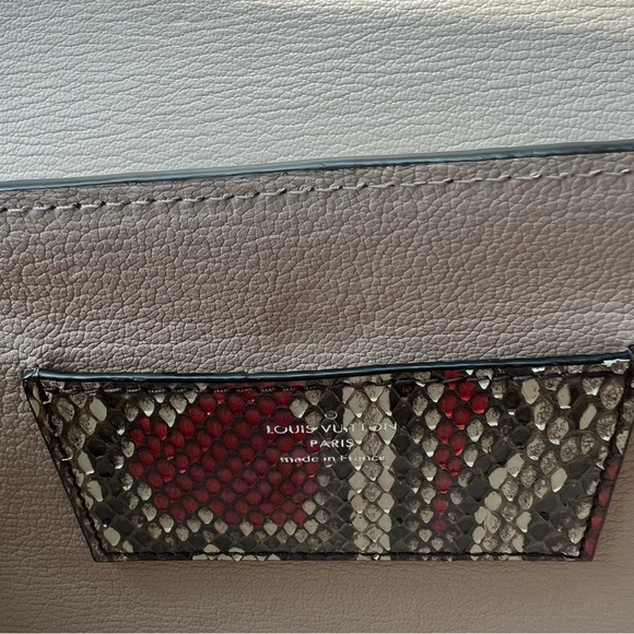 *RARE* Louis Vuitton Twist MM Purse in Red Python - Picture 11 of 16